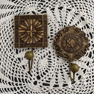 Gold Metal Wall Hooks for Hanging, Set Of 2, Decorative Home Decor, Vintage